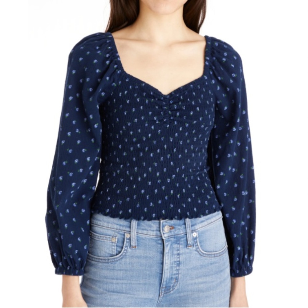 NWT Madewell Lucille Balloon Sleeve
Smocked Top
CLASSIC INDIGO, Size Med…